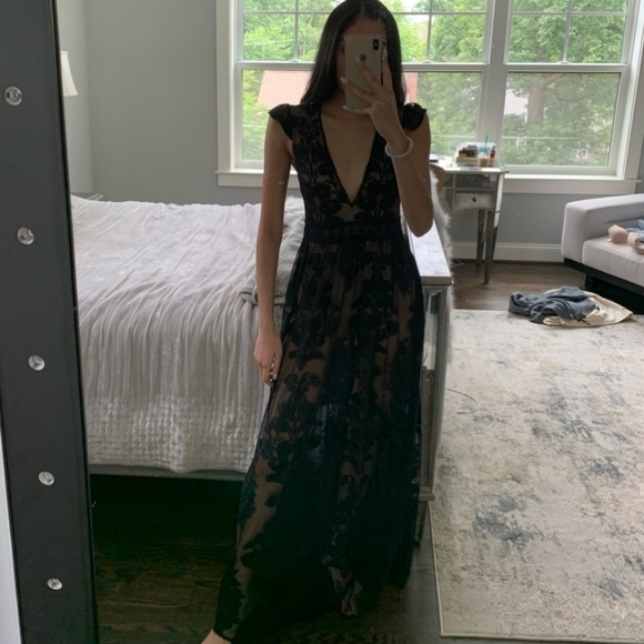 For Love and Lemons lace gown - Picture 4 of 6